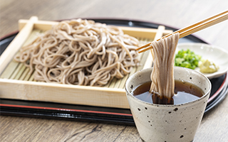 ��A���ɔN�z�����΂�H�ׂ闝�R